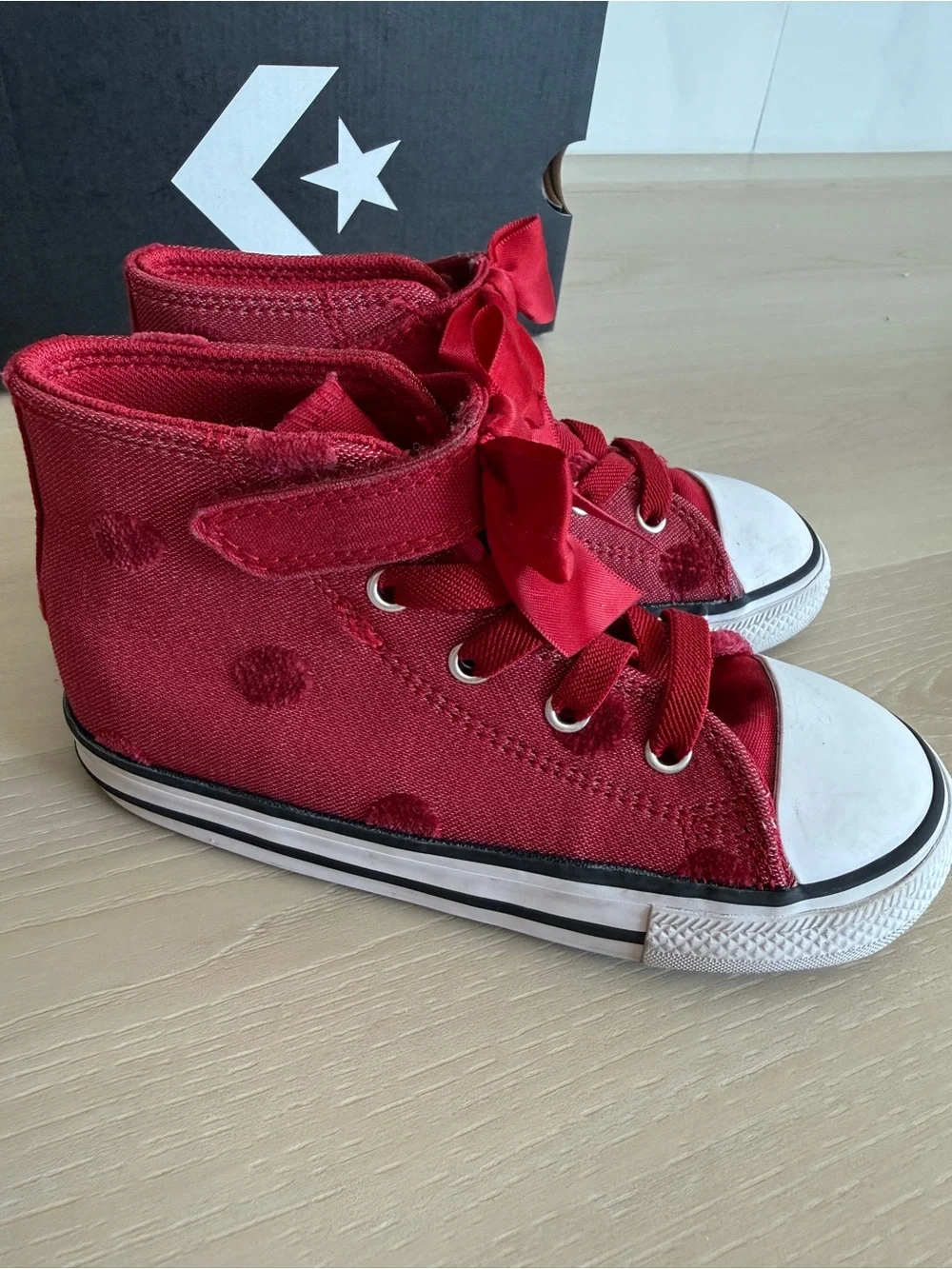 Girls Toddler Chuck Taylor All Star Polka Dots & Bow Easy on Days Ahead